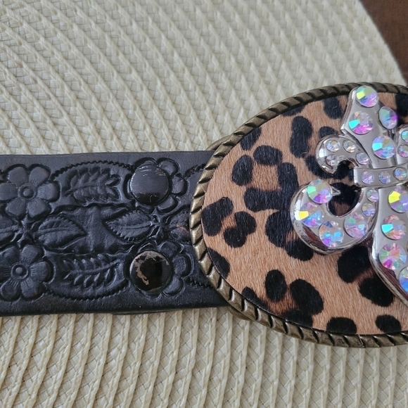 Leather Western Cowgirl Fleur de Lis Buckle Belt Vintage main image 7